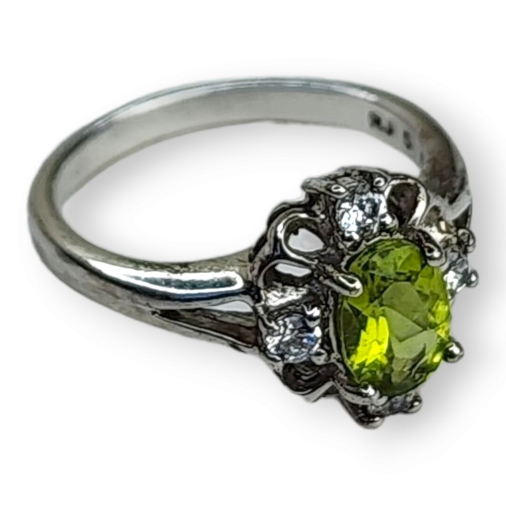 RJ Ring 925 Sterling Silver Size 5 Green Peridot Oval Halo Split Shank‎ Vintage